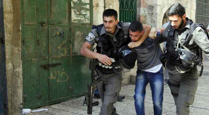 Israeli Occupation Forces detain five in West Bank