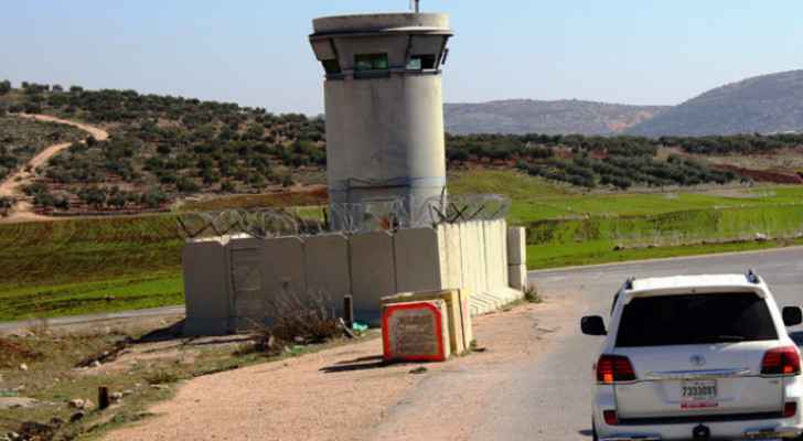 Israeli Occupation closes sole entrance to Nablus villages