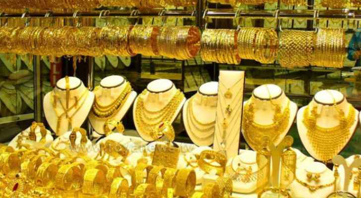 Gold prices stabilize in Jordan Monday