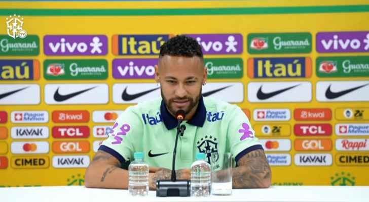 Neymar says coach Diniz 'reinvents football' ahead of Brazil debut