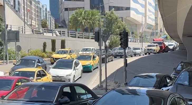 New traffic lights installed at Shmeisani roundabout