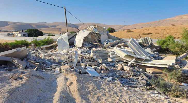 Israeli Occupation demolishes two homes in Nablus