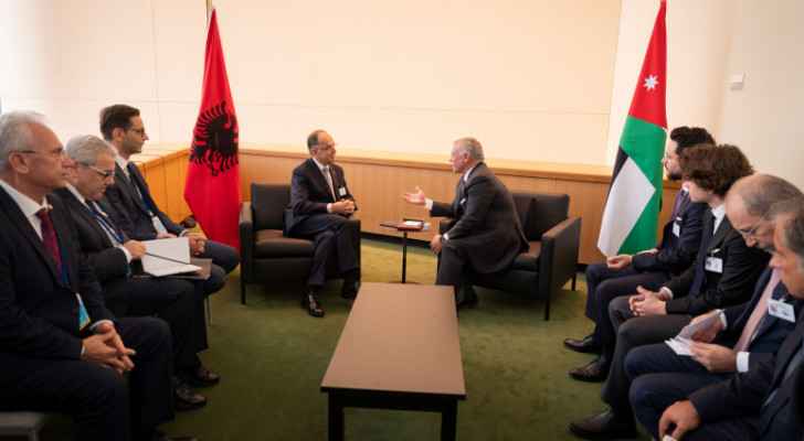 King se setkává s albánskými, českými prezidenty