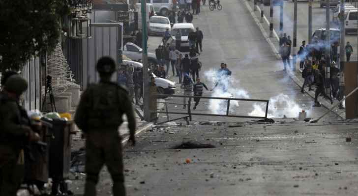 Minor shot in Hebron clashes
