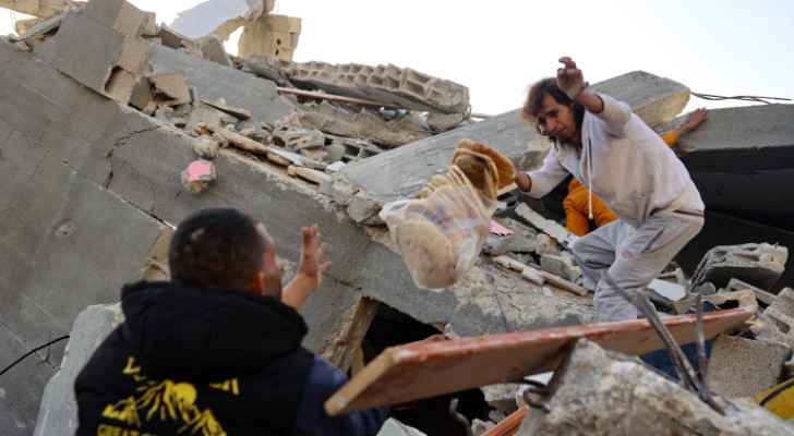 Palestinians find bread under rubble
