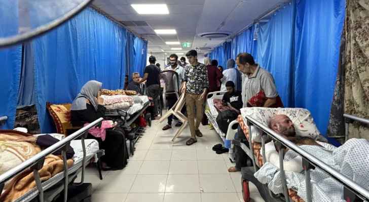 Patients and internally displaced Gazans pictured at Al-Shifa hospital in Gaza City. (November 10, 2023) (Photo: AFP) 